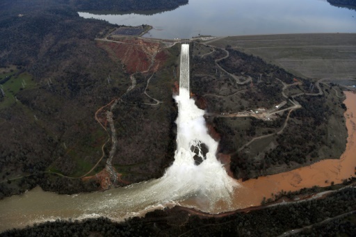 Californie: course contre la montre pour réparer un barrage
