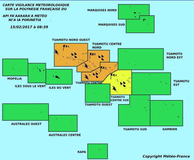 Le Nord des Tuamotu frappé par des vents forts et des pluies torrentielles