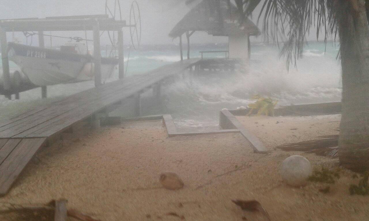 Le mauvais temps se maintient aux Tuamotu et il pourrait se propager sur la Société
