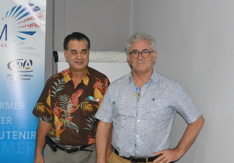 Bruno Hamon, directeur adjoint des douanes, et Stéphane Chin Loy, président de la CCISM
