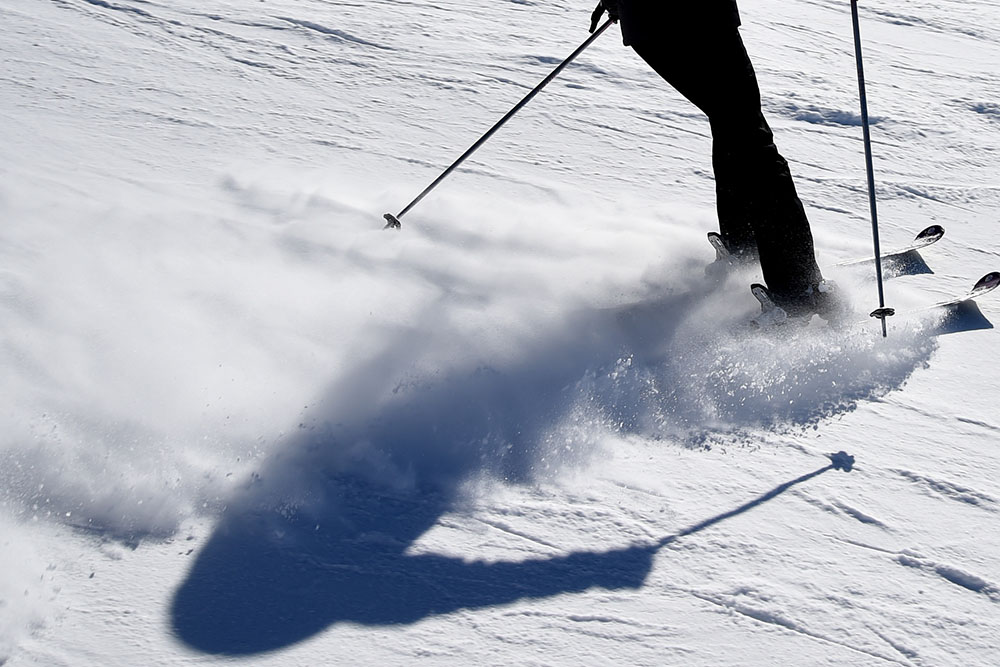 Dans les Alpes, les curés ont leur compétition de ski