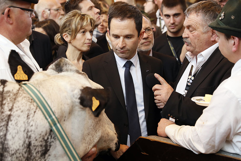 Au Salon de l'agriculture, les politiques à la peine