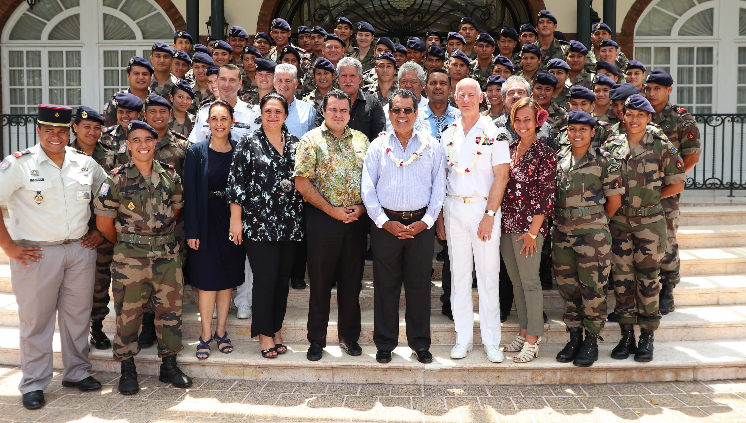 Edouard Fritch reçoit le général commandant le SMA 