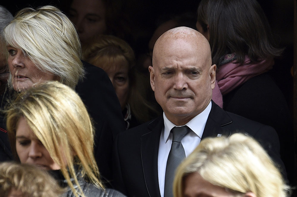 Le présentateur de l'émission "Dropped", Louis Bodin