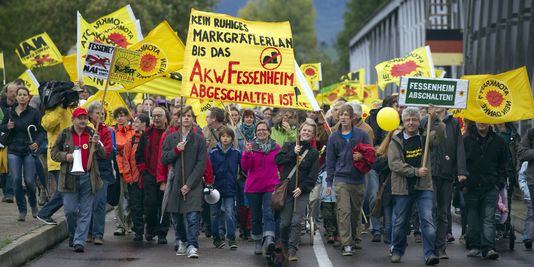 Strasbourg: 400 à 500 personnes défilent pour Fukushima et contre Fessenheim