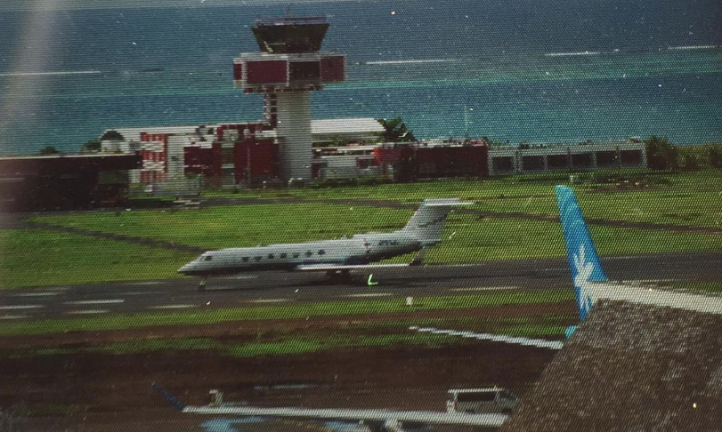 L'arrivée à Tahiti du jet privé de Barack Obama, mercredi 15 mars. (Photo : Facebook Aviation Geeks Tahiti).