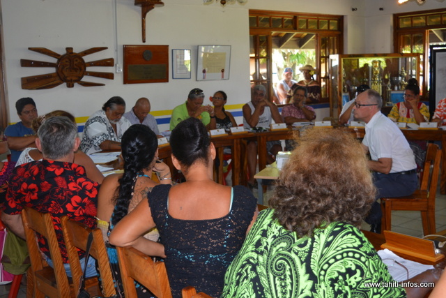Le conseil municipal s'est réuni vendredi dernier pour dégager Gaston Tunoa et remanier les portefeuilles d'adjoints au maire.