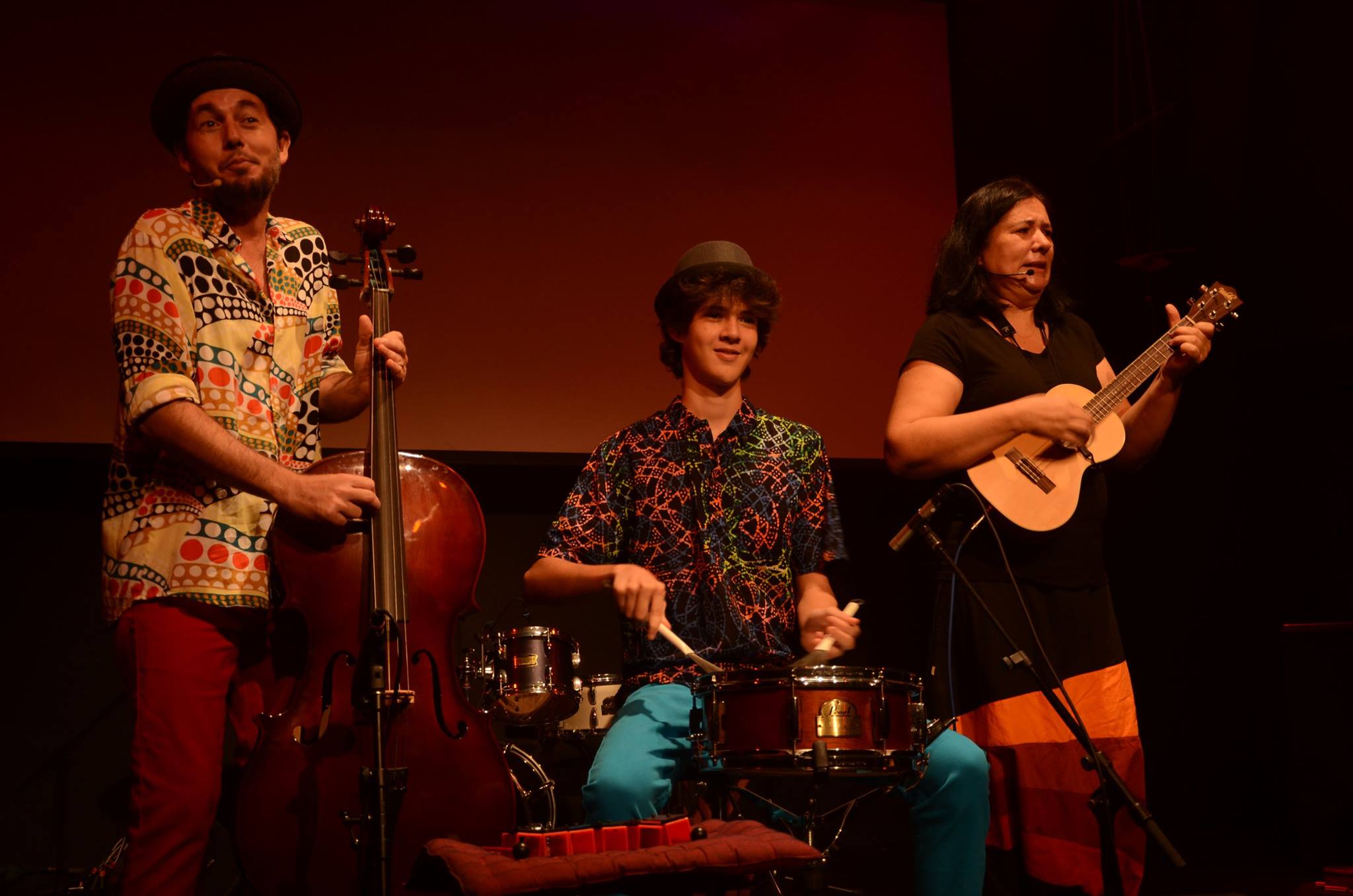 Les Comptineurs de Tahiti font une dernière scène en trio