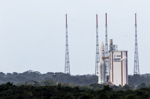 Les manifestations et blocages ont notamment conduit Arianespace à ajourner le lancement de la fusée Ariane 5, vitrine économique du territoire.  Photo : AFP