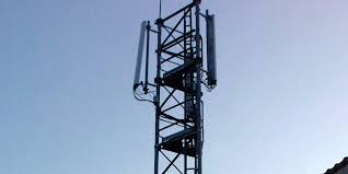 Canada: enquête sur le vol d'une tour téléphonique de 20 mètres de haut