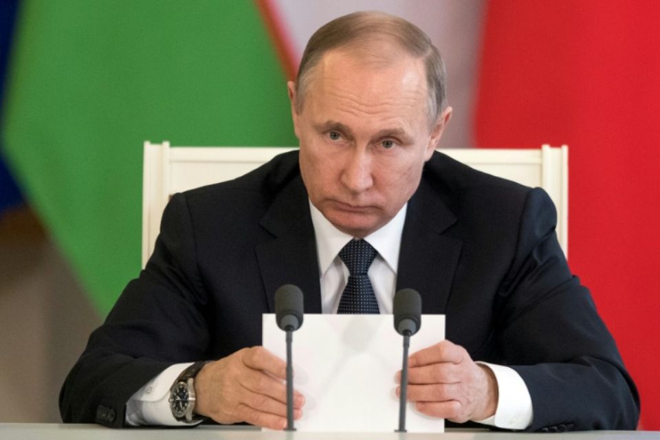 Frappes américaines: la Russie monte au créneau, les alliés de Washington satisfaits