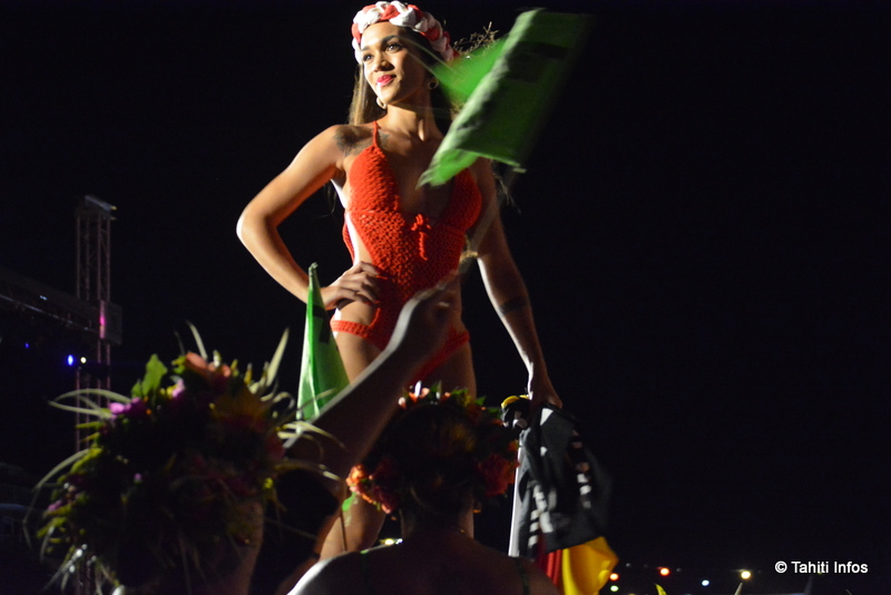 Les fans de Leslie se sont déchainés lors du passage en maillot de bain