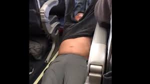 Indignation après l'expulsion musclée d'un passager d'United Airlines