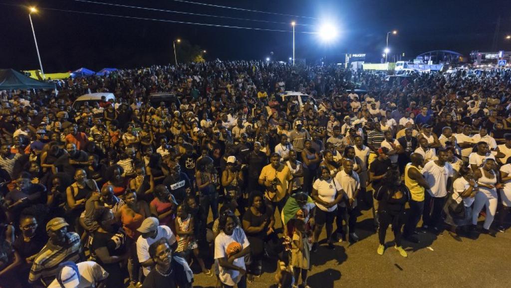Le fossé se creuse en Guyane, après une manifestation anti-blocage