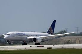 United présente finalement ses excuses au passager expulsé d'un avion