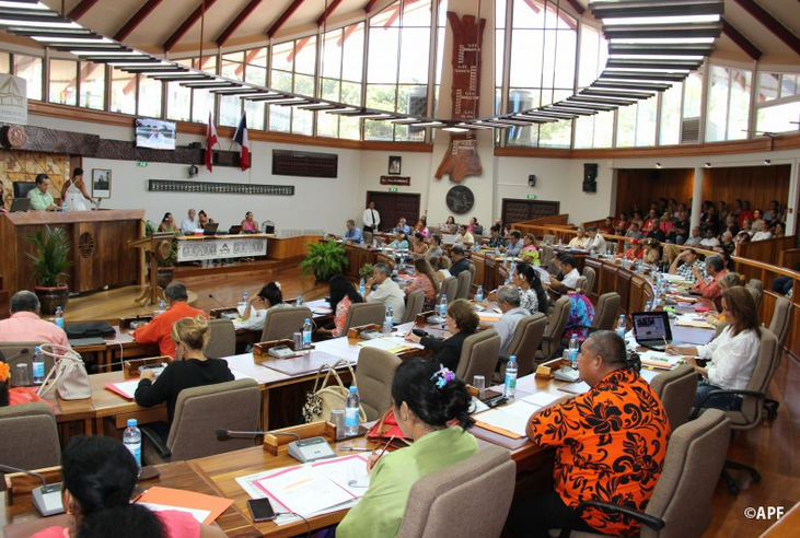 Session administrative en direct : " Le temps des cabinets noirs est révolu" (Fritch)