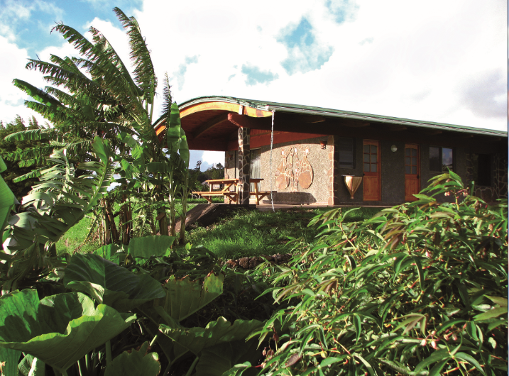 Une des villas de “Heva Eco Lodge”, sur les hauteurs de Hanga Roa. Une manière originale, et très confortable, de passer des vacances à l’île de Pâques.