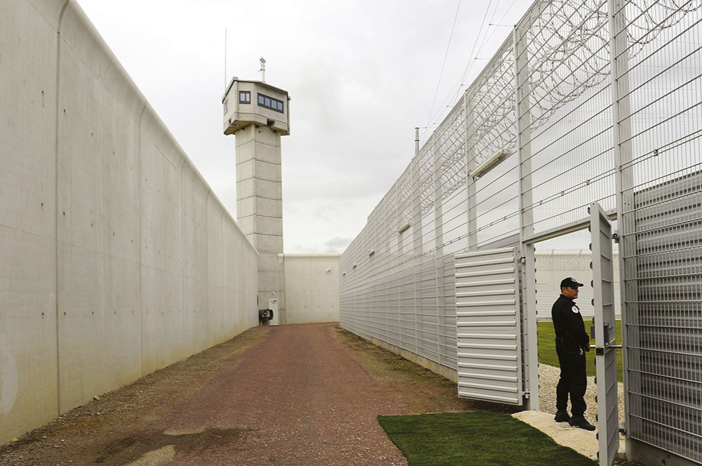 Les surveillants de Fleury-Mérogis suspendent leur mouvement après négociations