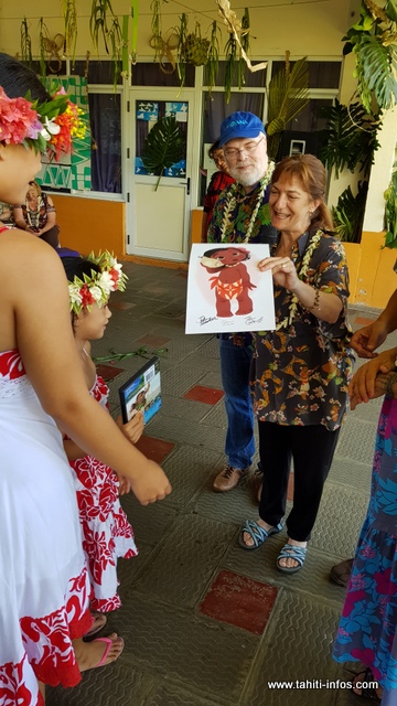 En plus du DVD, un dessin de Moana a été offert à l'école.