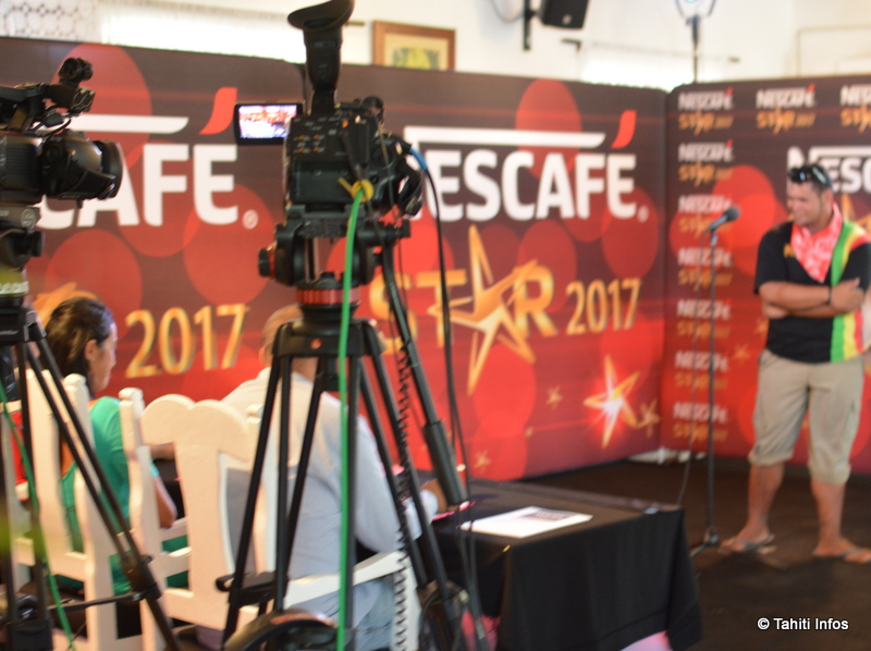 Casting a cappella devant les caméras et un jury de professionnels. Impressionnant pour les candidats...