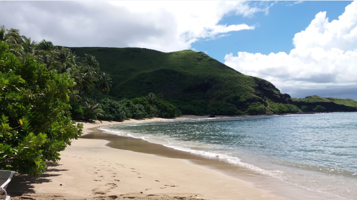 C’est sur l’une des trois belles plages au nord de Tahuata que les touristes finissent leur excursion dans cette île encore très peu fréquentée.