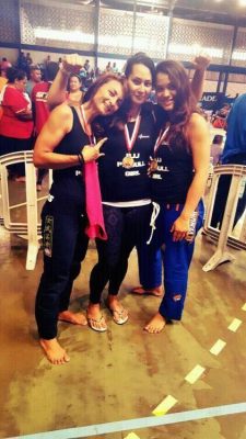 Apaura Walker au centre