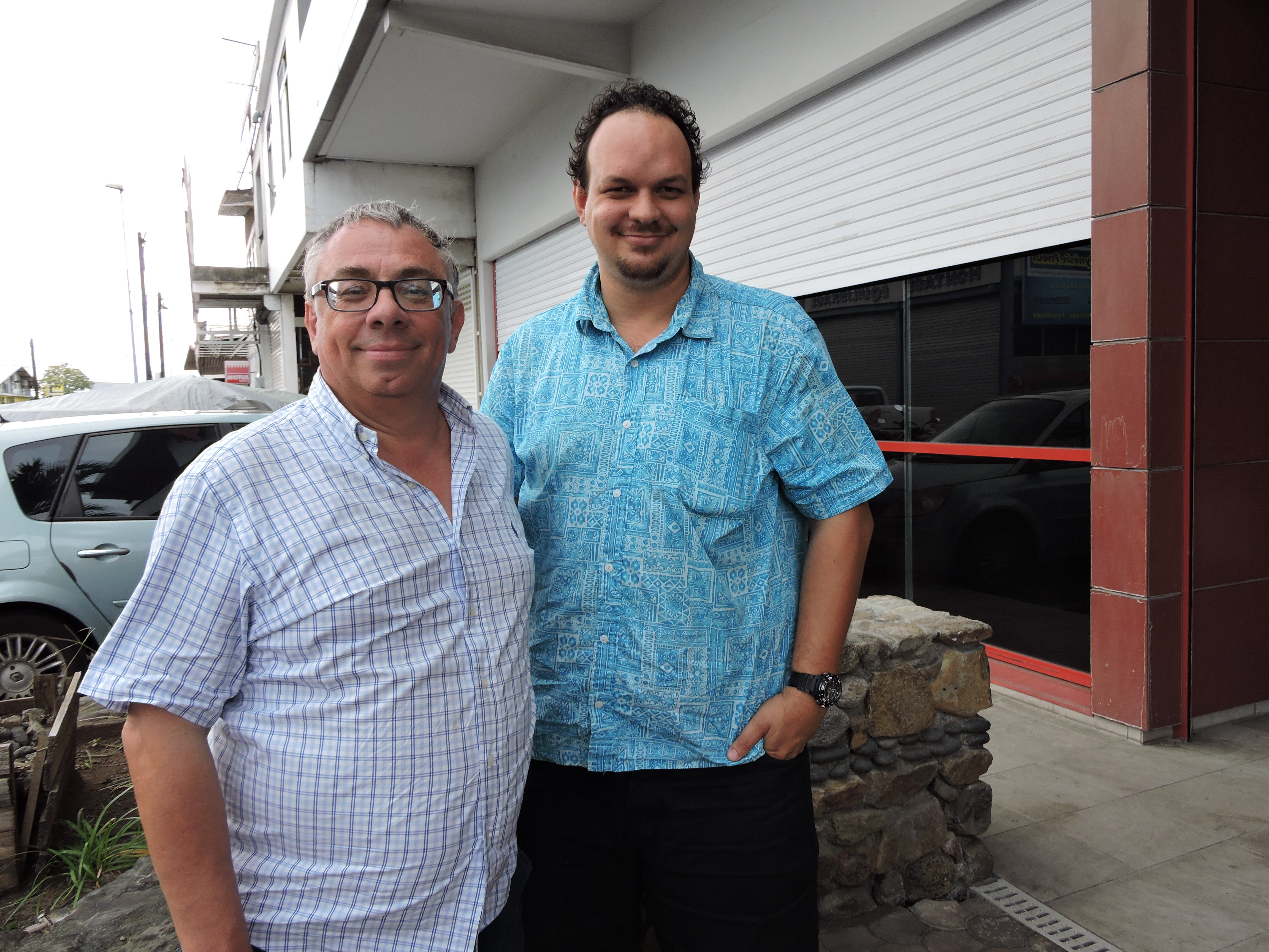 Christian Lage, secrétaire général du Snetaa-FO, et Maheanuu Routhier, secrétaire territorial adjoint de Snetaa-FO.