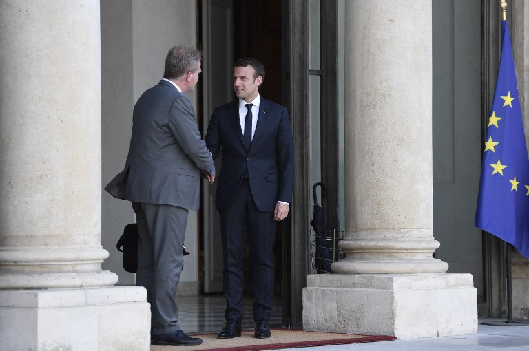 Code du travail: Macron consulte pour préparer une réforme à haut risque