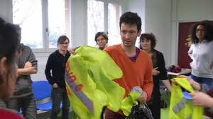 Quelque 4.000 enfants parisiens apprennent à sauver des vies avec les Bee Gees