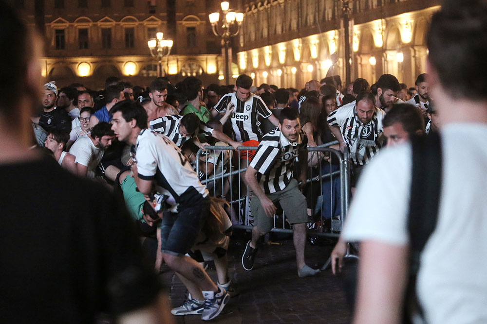 Plus de 1.500 blessés dans un mouvement de panique à Turin