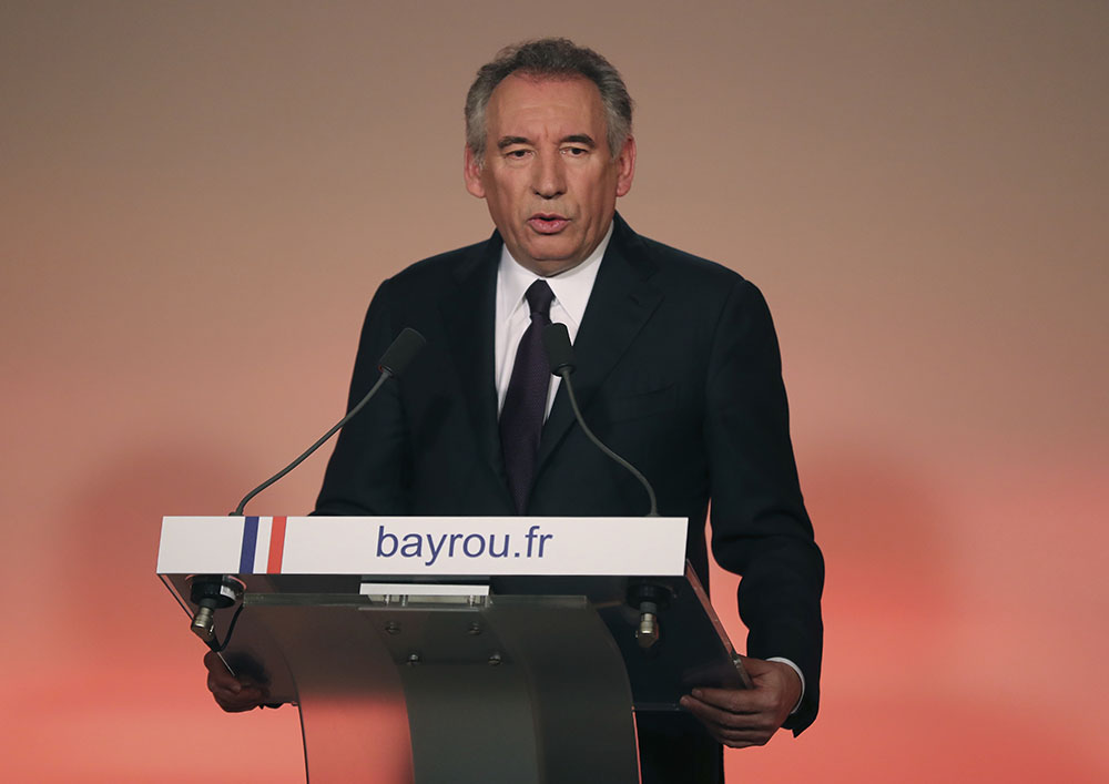 En fin de semaine dernière, François Bayrou avait contacté l'un des directeurs de Radio France pour se plaindre des appels de ses journalistes à des collaboratrices du MoDem.