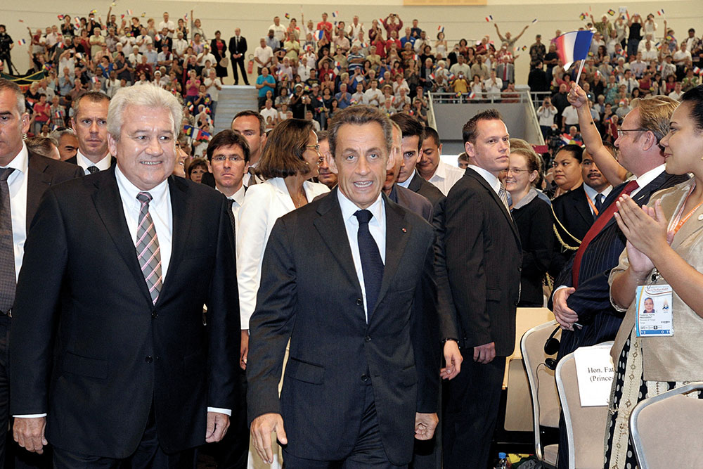 Nouvelle-Calédonie: Sarkozy appelle à voter pour le candidat du "maintien dans la France"