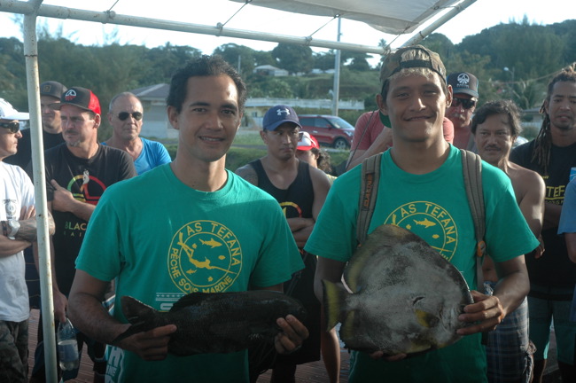 Les 'boyz' de Tefana Manutahi CHOUNE et Maui TAEA ont sorti un paraha peue.