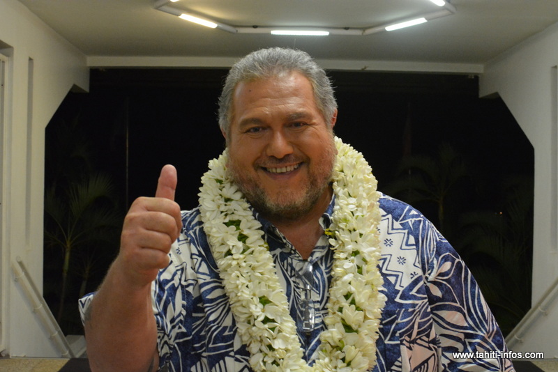 Le candidat Tavini Huiraatira Moetai Brotherson est élu député de la 3e circonscription polynésienne grâce aux voix du Tahoera'a Huiraatira.