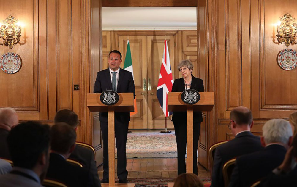 Brexit: Londres et Bruxelles lancent leurs négociations "constructives"