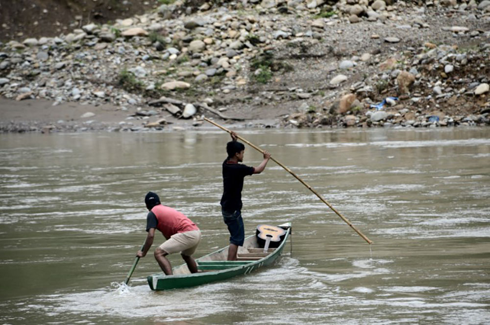 En Indonésie, les ravages des mines d'or clandestines