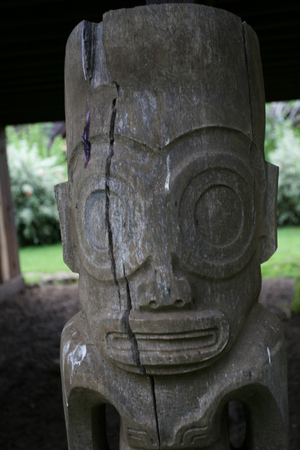 Carnet de voyage - Les « tiki toa » de Hiva Oa