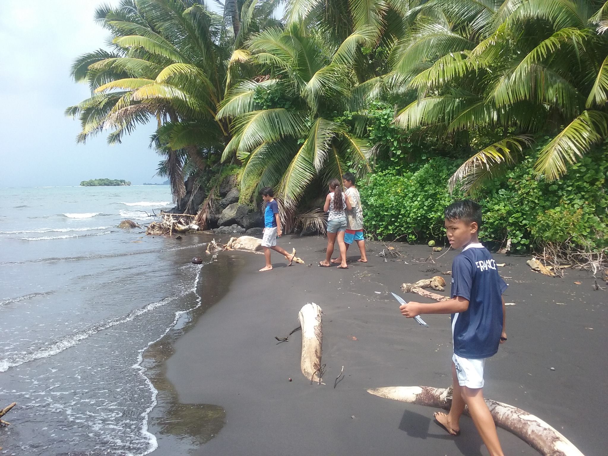 Les élèves des deux classes de CM2 se sont rendus le 16 mars dernier, sur le terrain.