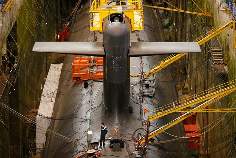 Macron en chef des Armées à bord du sous-marin nucléaire Le Terrible