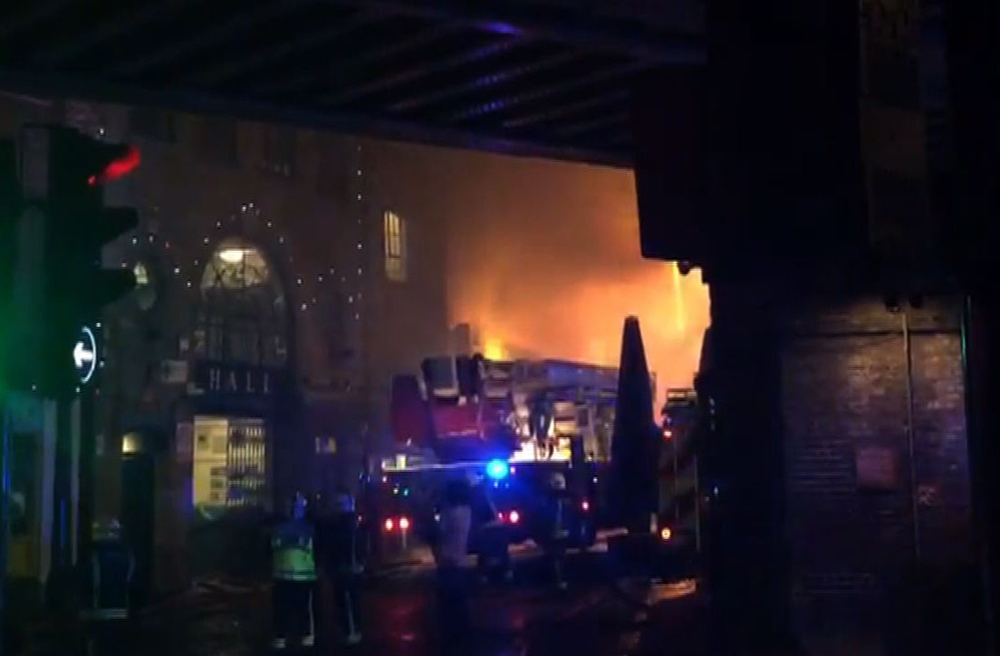 GB: un incendie ravage un bâtiment du marché de Camden Lock