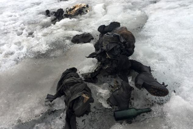 Suisse: rendu par un glacier après 75 ans, un couple a pu enfin être inhumé