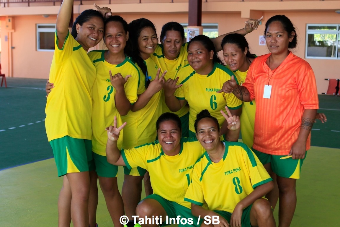Les filles de Pukapuka se sont imposées en volley ball