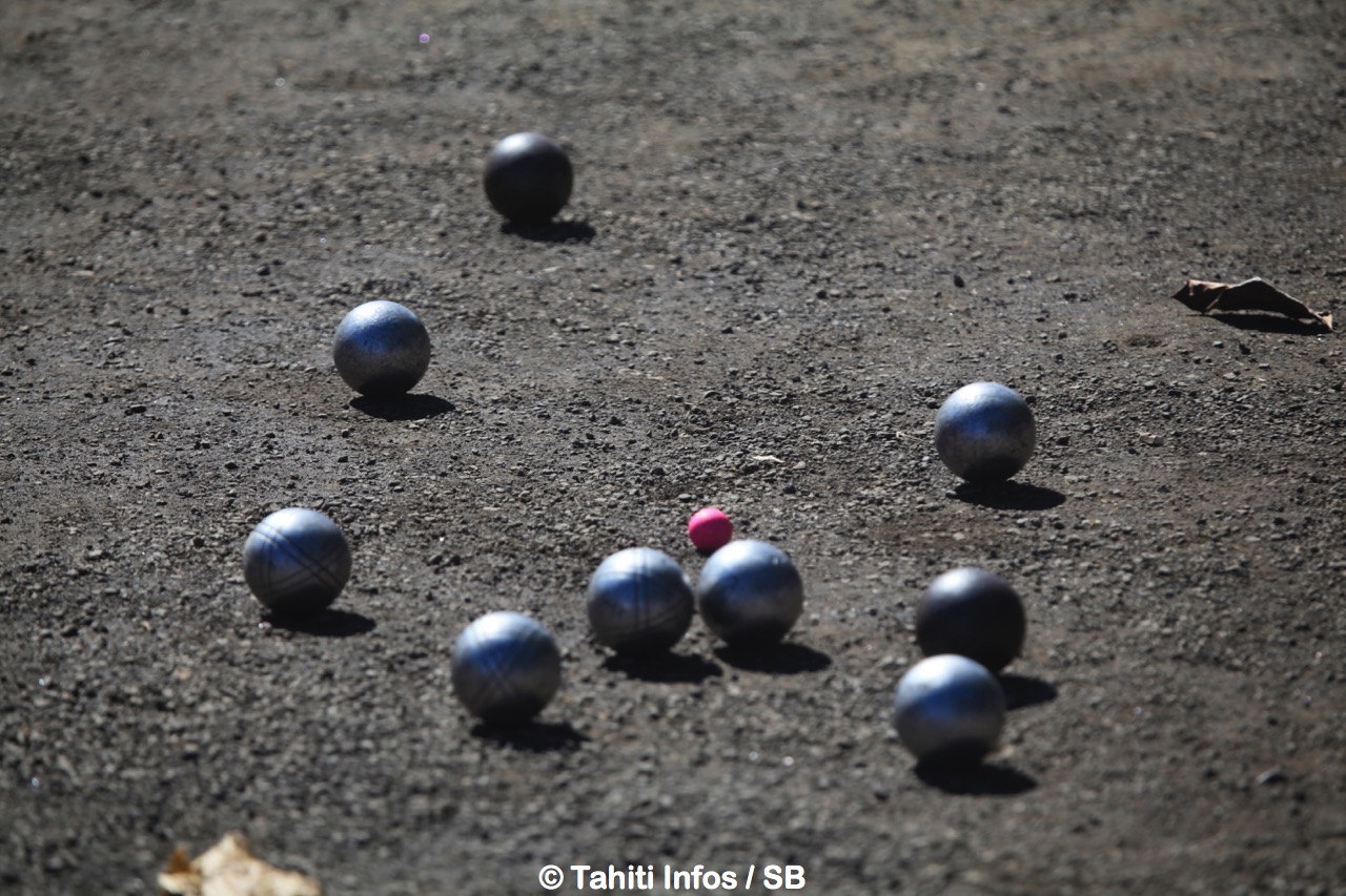 La pétanque est une discipline très appréciée en Polynésie