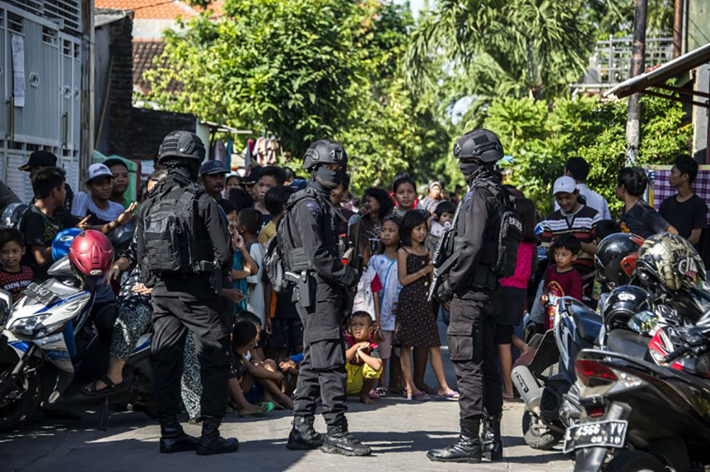 Indonésie: 153 Chinois arrêtés pour une gigantesque escroquerie
