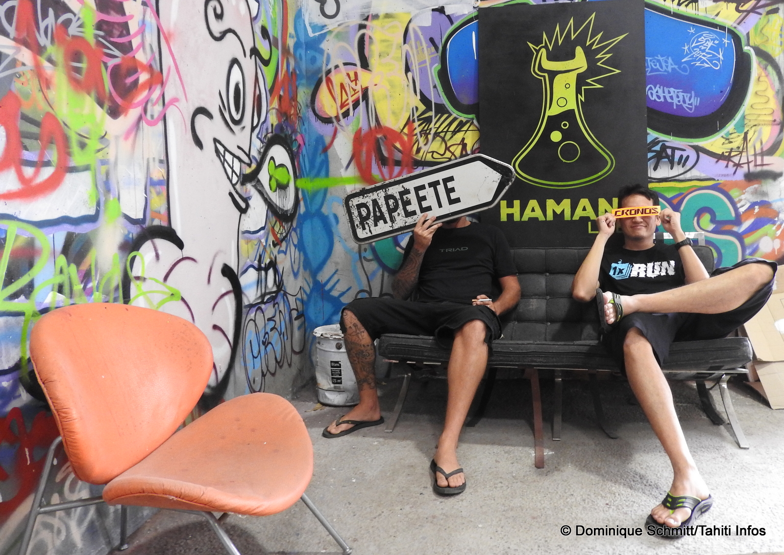 Cronos, Hell Ton John et Kanaky se rendent en Californie afin d'exposer quelques-unes de leurs créations autour du tiki, du 10 au 13 août.