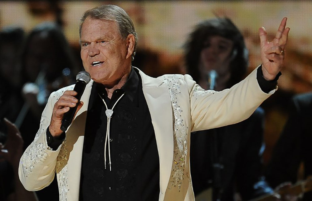 Décès à 81 ans de Glen Campbell, légende de la musique country