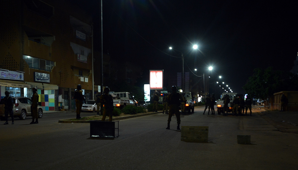 Fin de l'attaque "terroriste" contre un restaurant à Ouagadougou: 18 morts