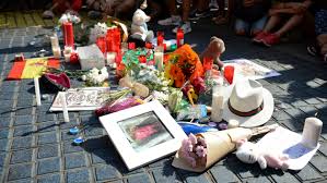 Attentats en Espagne: des familles de vacanciers déchirées par la mort