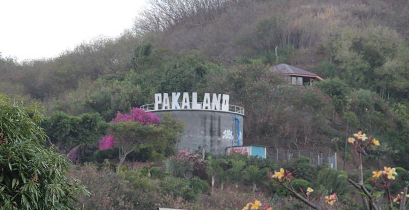 Cette inscription éphémère a été remaquée ce matin par de nombreux automobilistes qui n'ont pas manqué de la photographier