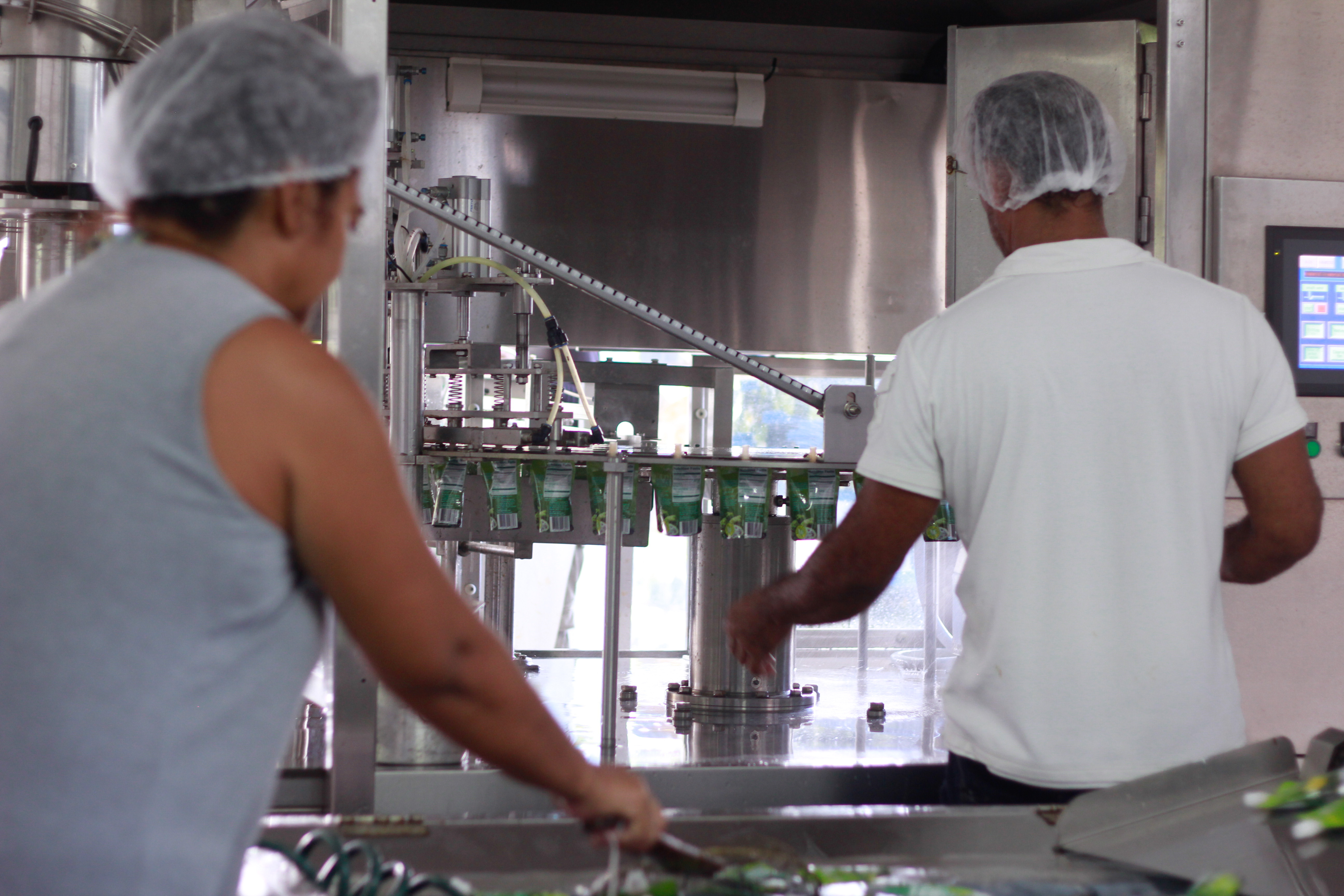 Kamakea Bambridge vend de l’énergie en noni